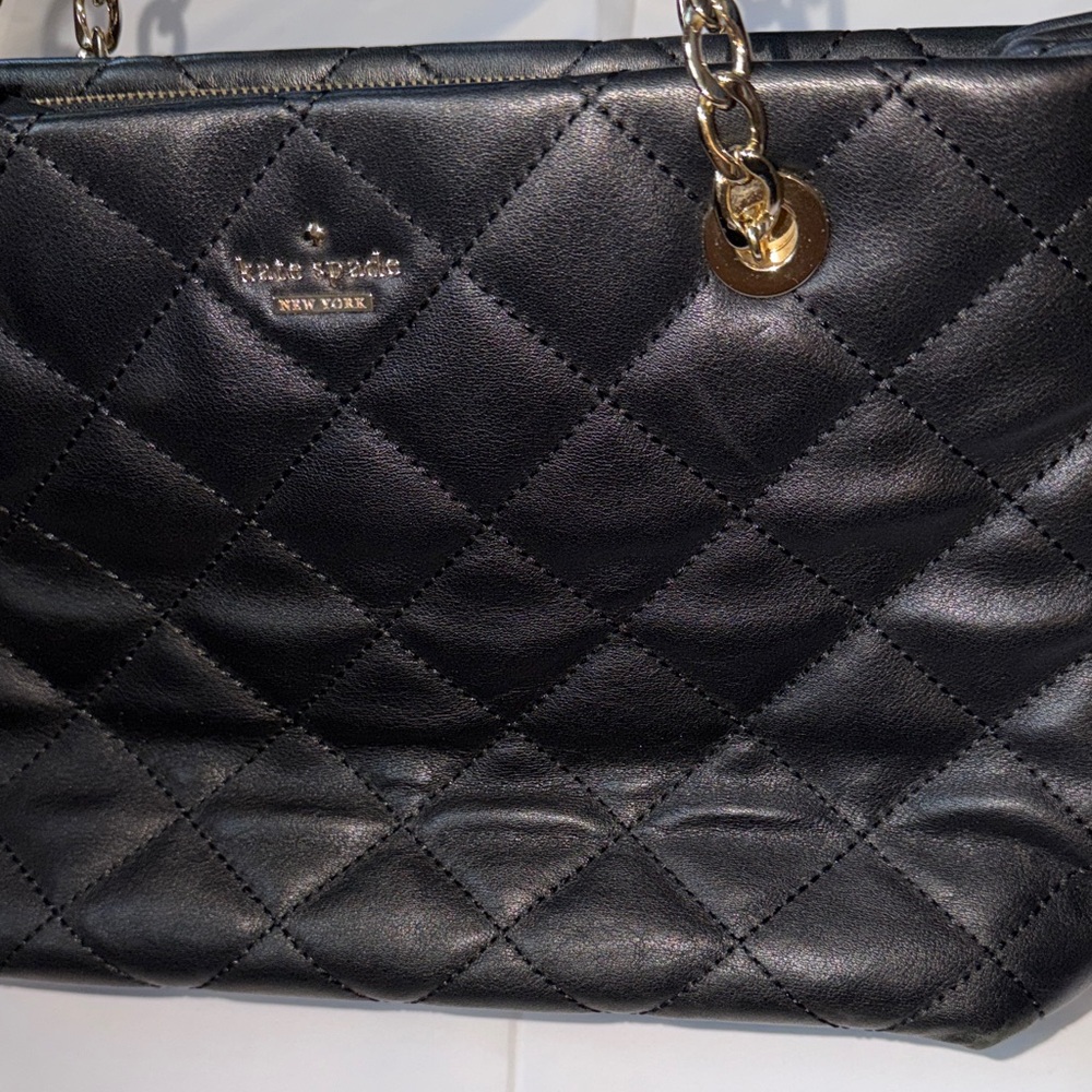 Kate Spade Quilted Black Shoulder Bag with Gold Chain - Picture 4 of 13